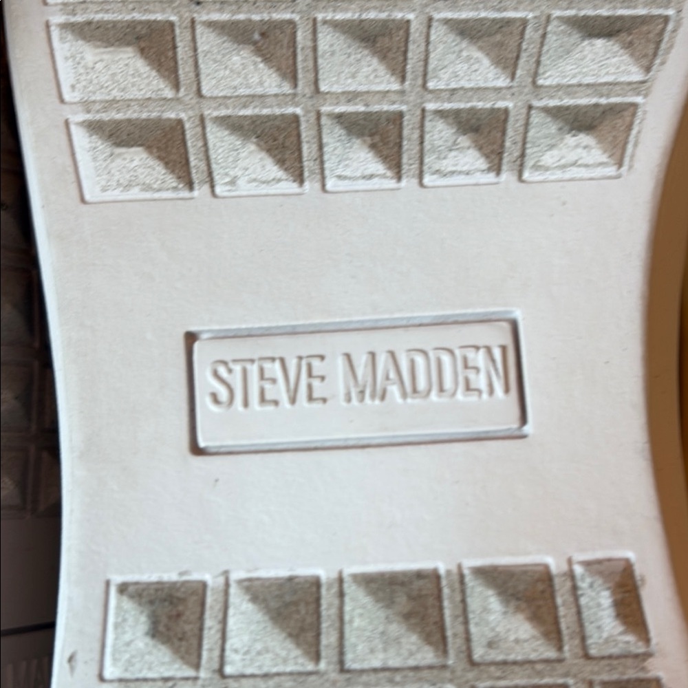 STEVE MADDEN Instax Sneaker Men's Tan Low-Top Laced Faux Leather SZ: 8 Like NEW - Picture 10 of 14